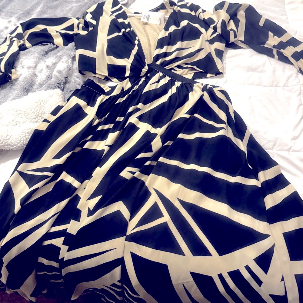 Beautiful and Sexy Banana Republic NEVER Worn